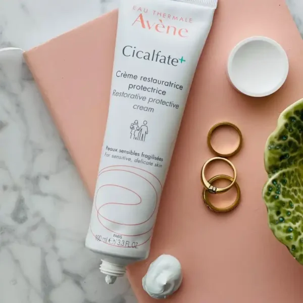 کرم ترمیم کننده سیکالفیت پلاس +Cicalfate از برند اون Avene